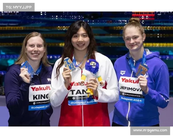 道格拉斯与唐钱婷洛杉矶周期百米蛙泳首度交锋道出银牌之争